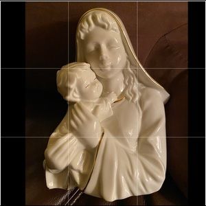 MIKASA MADONNA CHILD FINE PORCELAIN STATUE NEW IN BOX